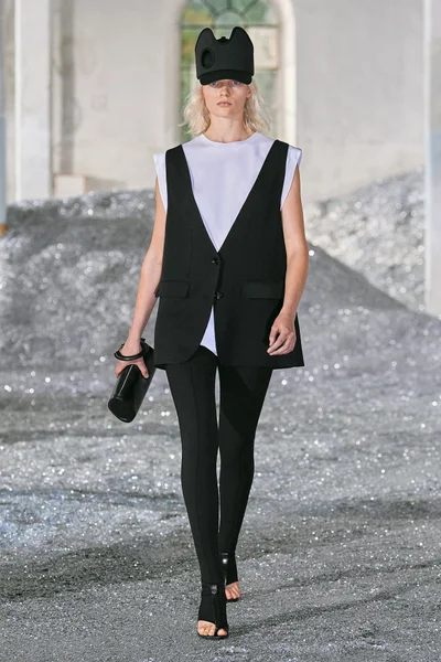 Look 36